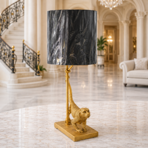 Lampa Decorativă cu Maimuță – Design Aurie cu Abajur Negru