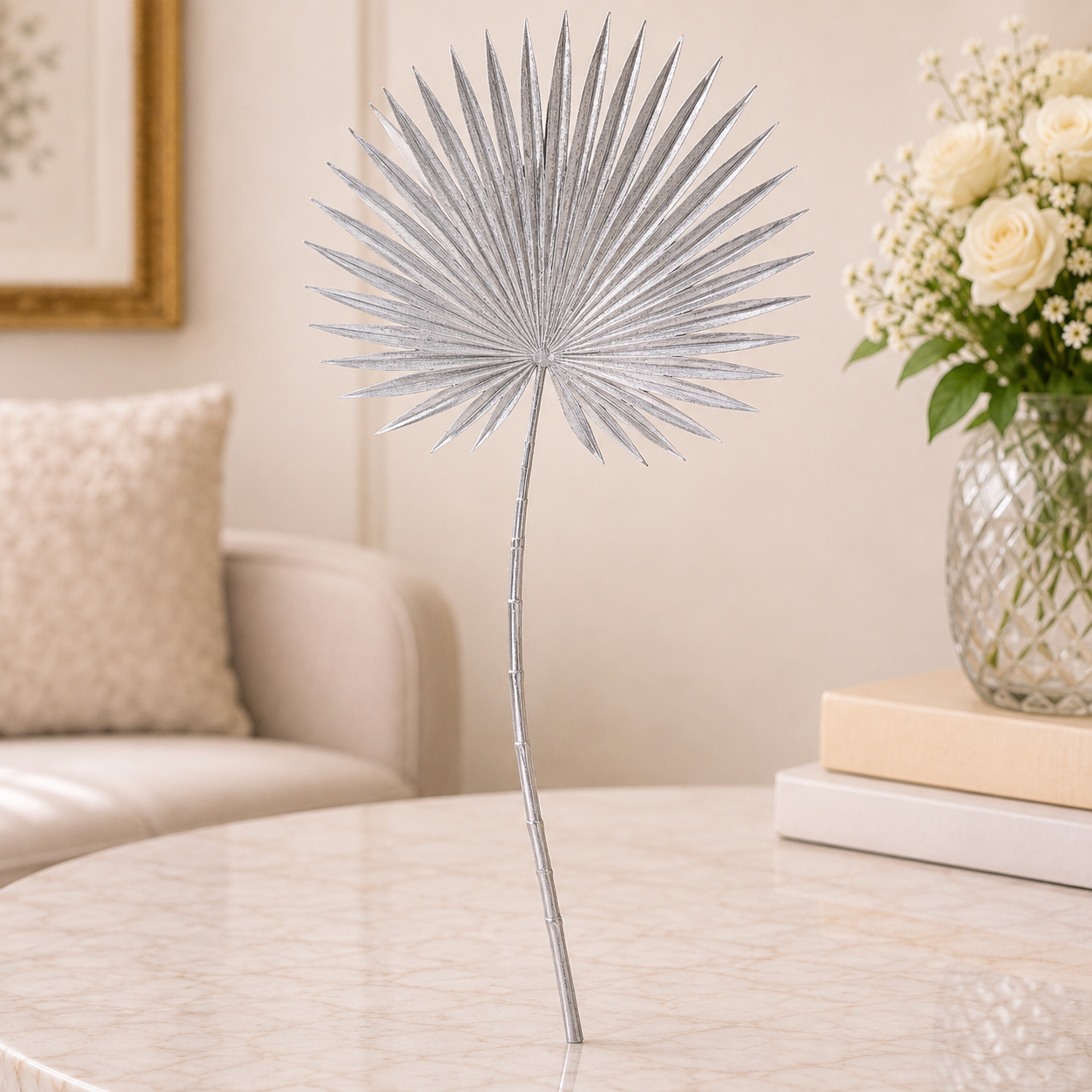 Frunză decorativă de palmier acoperită cu sclipici argintiu