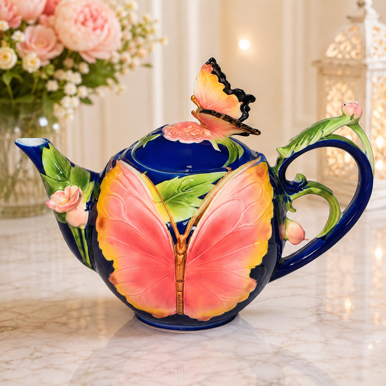 Ceainic decorativ din ceramică – model Fluture, pictat manual